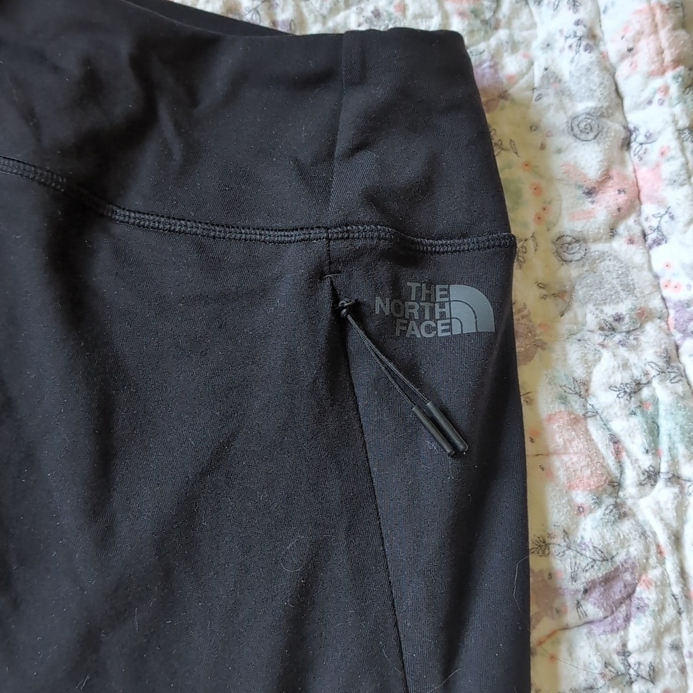 The North Face Women's Black Skort - Picture 3 of 8